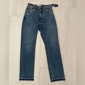 Abercrombie & Fitch - NEW WITH TAGS! Ultra High Rise Ankle Straight Jeans